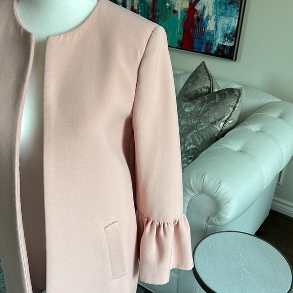 Zara Jackets & Blazers - ZARA TOPPER💗